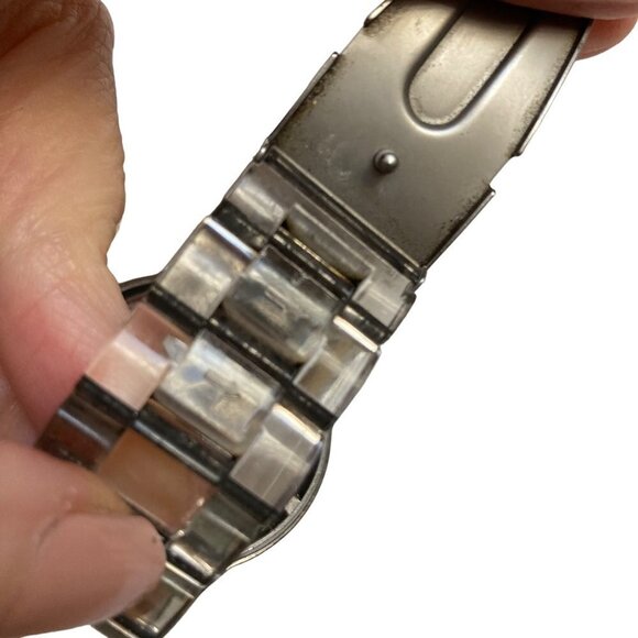 Guess Mens Watch Water Resistant Stainless Steel Clear Band Works New Battery - Picture 10 of 14